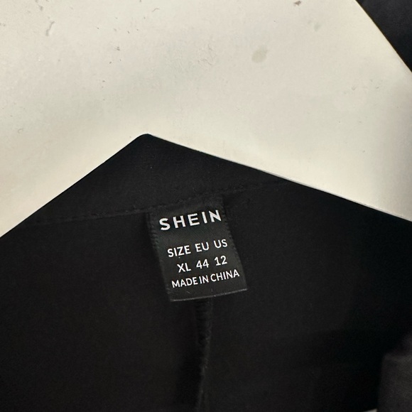 NEW SHEIN Black Suit Jacket With Lace Sleeves Size XL NWOT - Picture 4 of 7